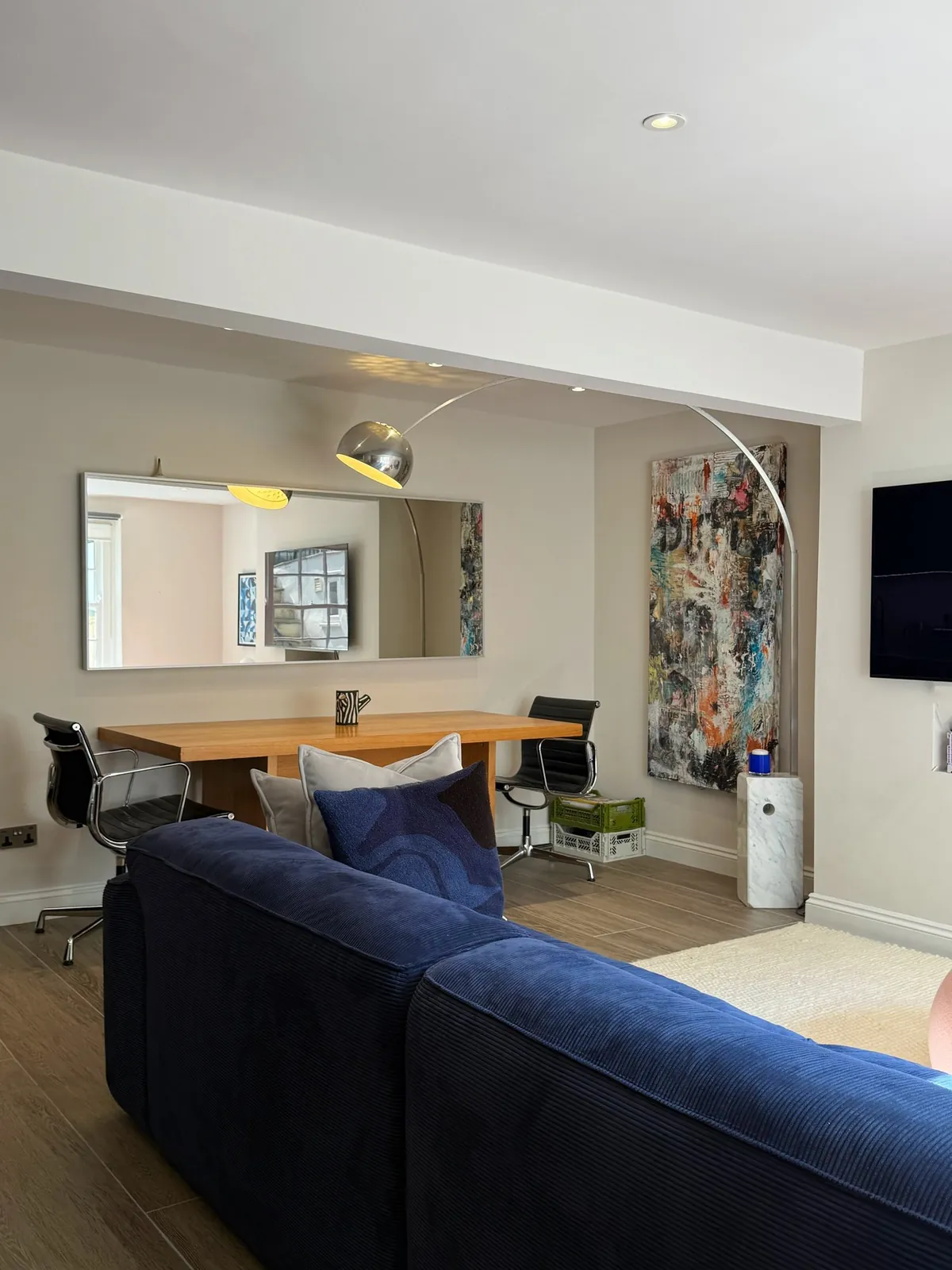 NoHi, the dining table and sofa