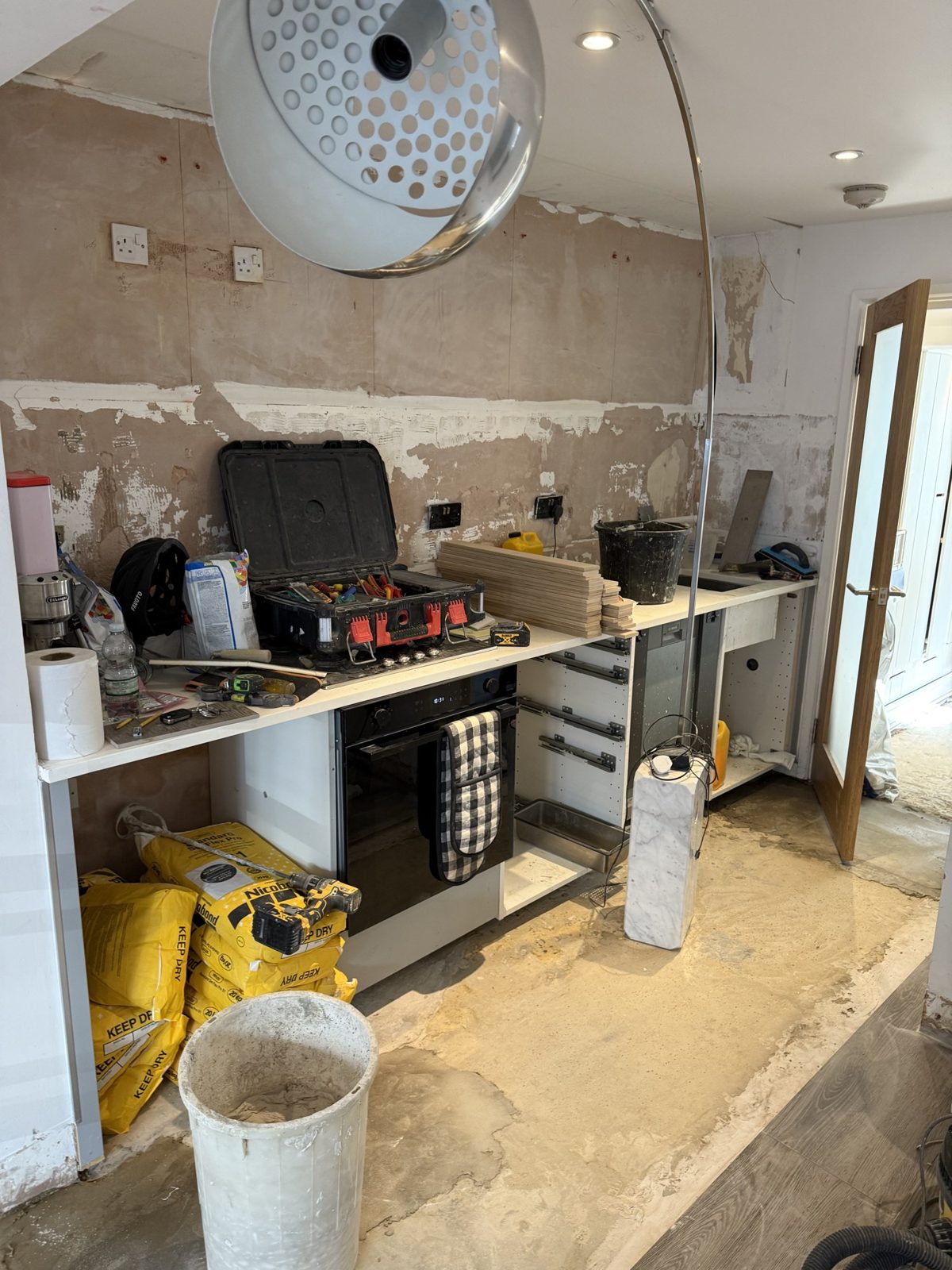 NoHi, The old kitchen coming out
